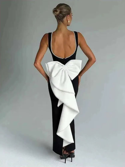 Abito Aderente con Fiocco Perlato