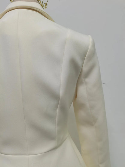 Abito con Colletto Classico e Chiusura a Bottoni