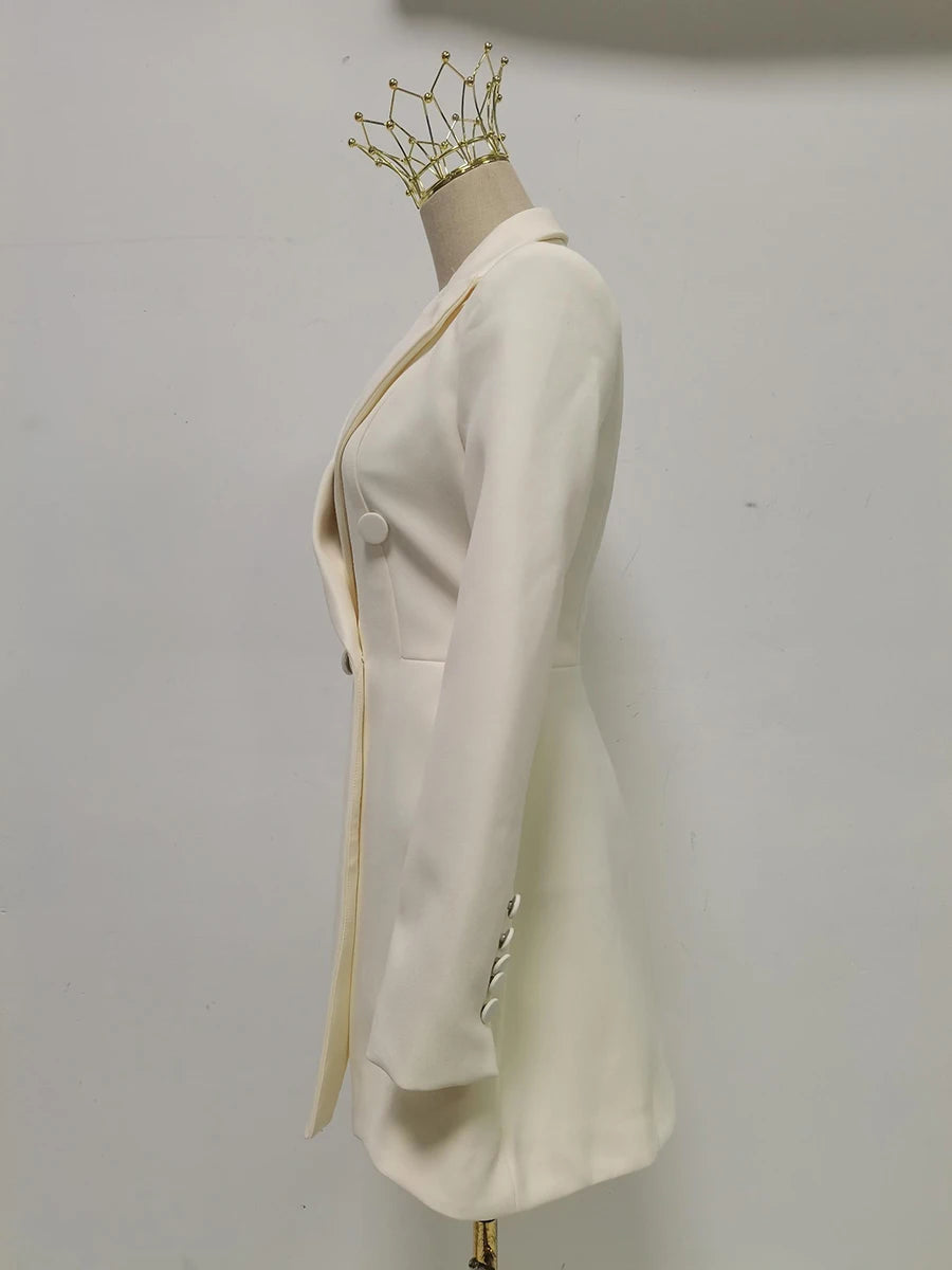 Abito con Colletto Classico e Chiusura a Bottoni